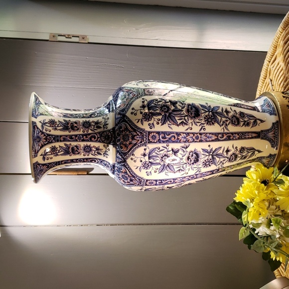 Art Elaboration vase 12in blue and white home Decor